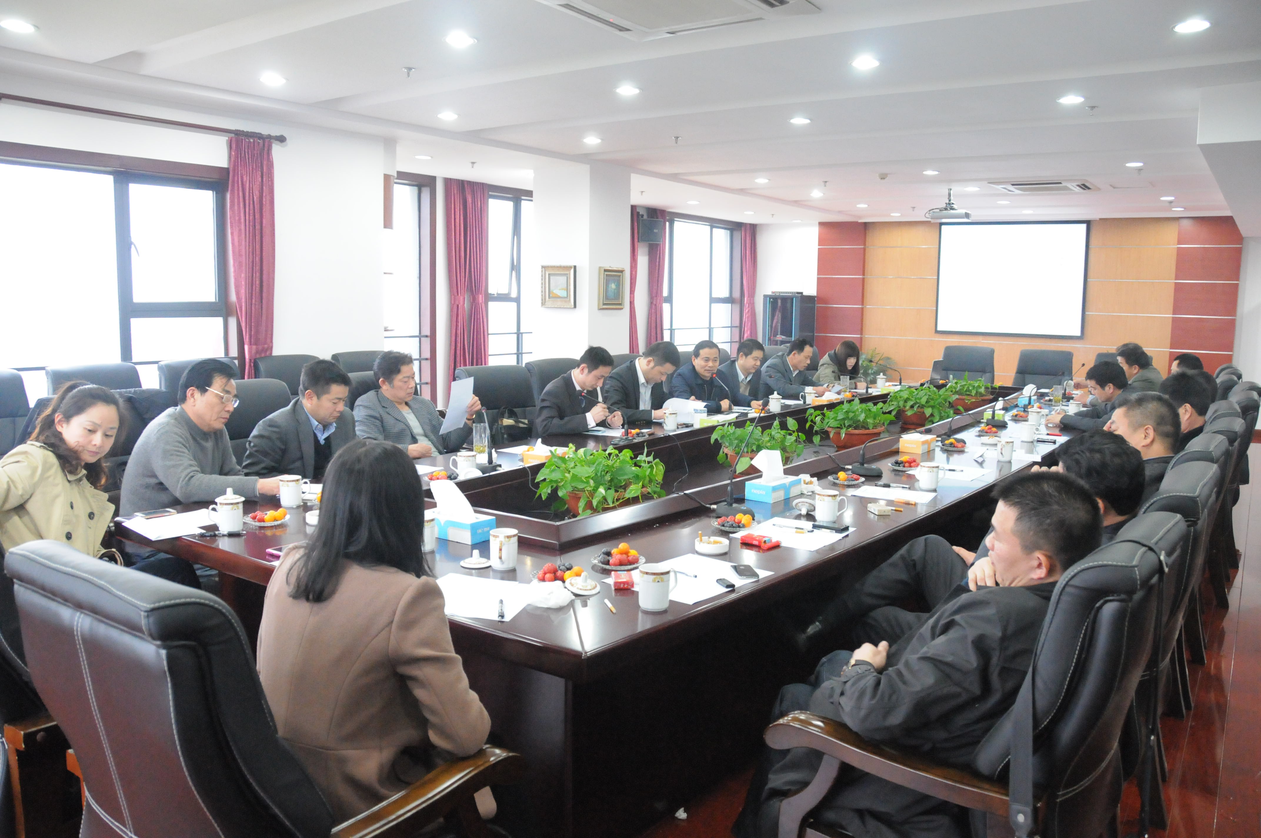 上海市绍兴商会青浦分会举行银企座谈会